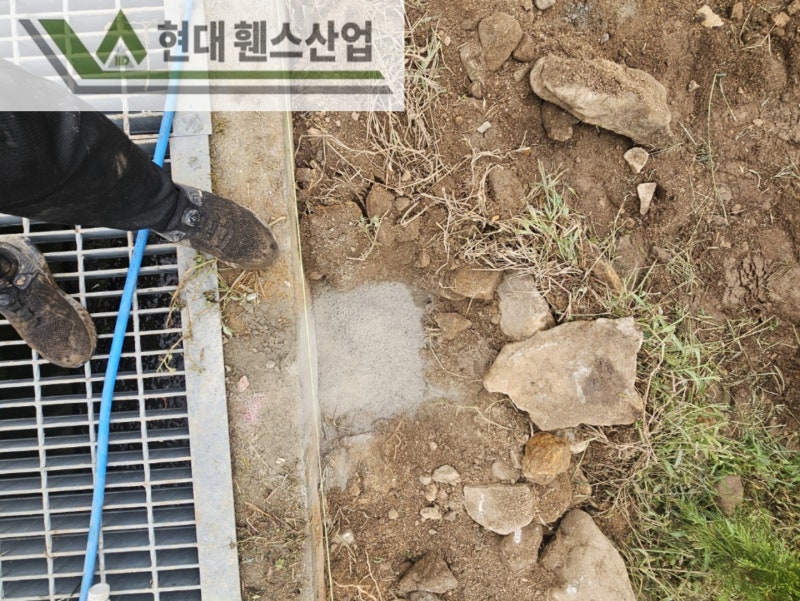 강화휀스 펜스 울타리 - 강화도에 위치한 전원주택 경계에 메쉬휀스를 시공한 현장을 소개합니다. 강화휀스 펜스 울타리 - 강화도에 위치한 전원주택 경계에 메쉬휀스를 시공한 현장을 소개합니다.