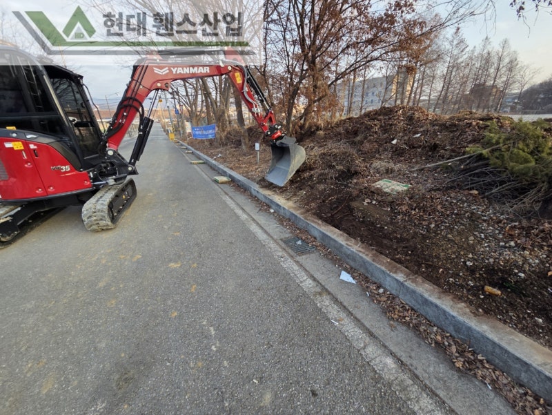 평택휀스 펜스 울타리 - 저번주에 이어 평택 렌터카 회사 부지 경계에 추가로 메쉬휀스를 시공한 현장을 소개합니다. 평택휀스 펜스 울타리 - 저번주에 이어 평택 렌터카 회사 부지 경계에 추가로 메쉬휀스를 시공한 현장을 소개합니다.
