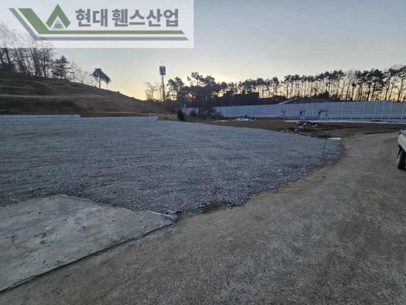 아산휀스 펜스 울타리 - 아산시 영인면에 위치한 나대지에 경계용 메쉬휀스를 시공한 현장을 소개합니다. 아산휀스 펜스 울타리 - 아산시 영인면에 위치한 나대지에 경계용 메쉬휀스를 시공한 현장을 소개합니다.