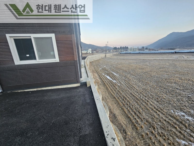 파주휀스 펜스 울타리 - 파주시 문산읍에 위치한 신축 창고단지 경계에 메쉬휀스를 시공한 현장을 소개합니다. 파주휀스 펜스 울타리 - 파주시 문산읍에 위치한 신축 창고단지 경계에 메쉬휀스를 시공한 현장을 소개합니다.