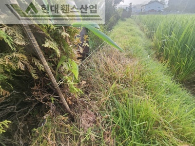 천안휀스 펜스 울타리 - 천안시 동남구에 위치한 작은 시골집 마당에 베이직 휀스를 시공한 현장을 소개합니다.