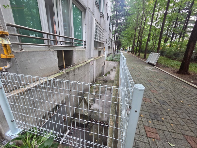 아파트 휀스 아산 펜스 설치 화강암 경계석 바닥도 문제없는 현대휀스산업 아파트 휀스 아산 펜스 설치 화강암 경계석 바닥도 문제없는 현대휀스산업