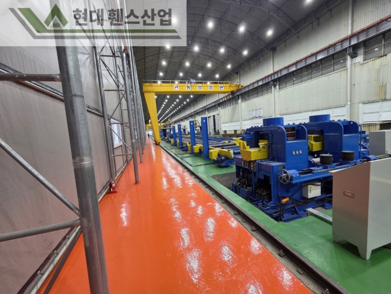 천안휀스 펜스 울타리 - 천안시 풍세면에 위치한 철강 공장 내부에 안전난간용 메쉬휀스를 시공한 현장을 소개합니다.