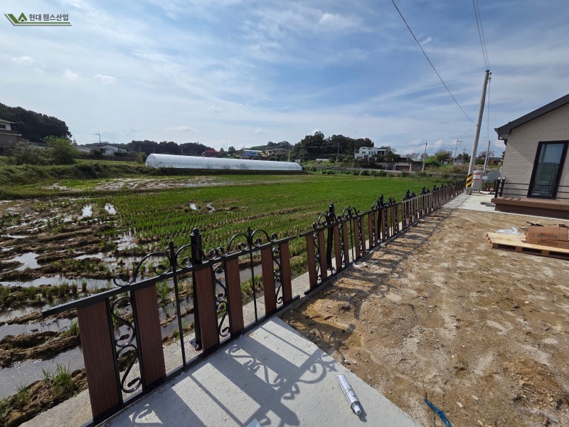 용인휀스 처인구 이동읍 전원주택단지 메쉬휀스 기초 매립형 타입 H1500 시공 설치