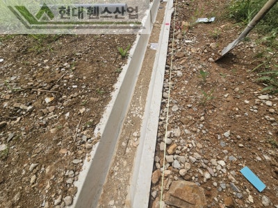 화성휀스 펜스 울타리 - 화성시 전곡항 부근 펜션단지에 경계용 메쉬휀스를 설치한 현장을 소개합니다. 화성휀스 펜스 울타리 - 화성시 전곡항 부근 펜션단지에 경계용 메쉬휀스를 설치한 현장을 소개합니다.