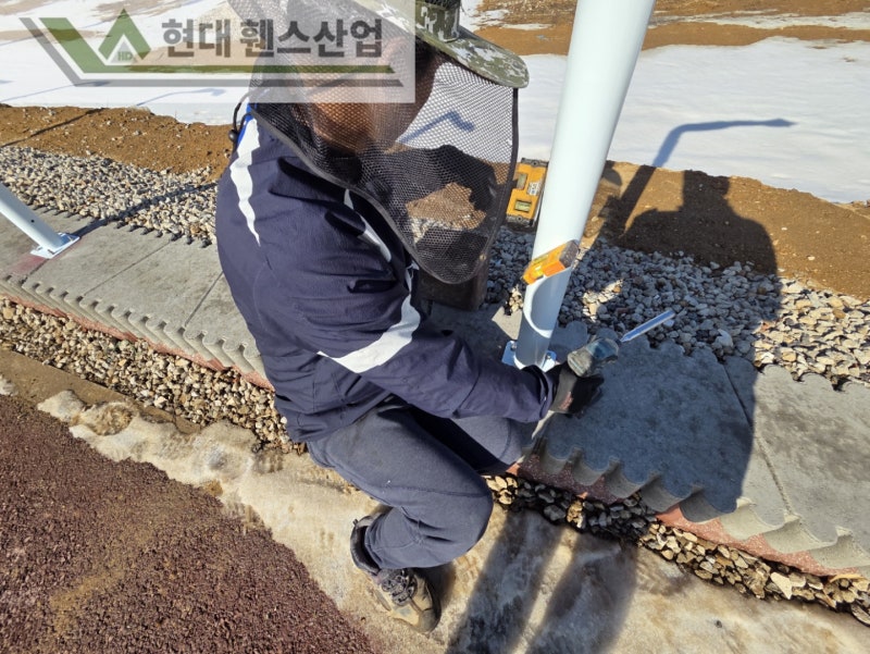 평택휀스 펜스 울타리 - 평택시 칠괴동에 위치한 브레인시티 신도시 부근 일반산업단지 부지 경계에 베이직 C형휀스를 시공한 현장을 소개합니다.