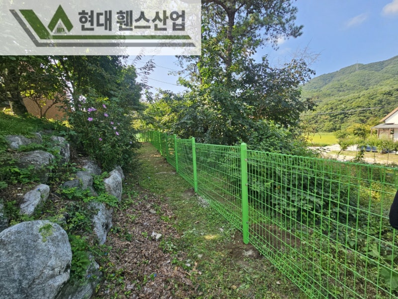 천안휀스 펜스 울타리 - 천안시 목천읍에 있는 작은 초등학교에 경계용 메쉬휀스를 시공한 현장을 소개합니다.