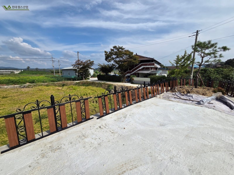 용인휀스 처인구 이동읍 전원주택단지 메쉬휀스 기초 매립형 타입 H1500 시공 설치
