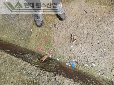천안휀스 펜스 울타리 - 천안시 목천읍에 위치한 공장 경계에 차폐휀스를 설치한 현장을 소개합니다.