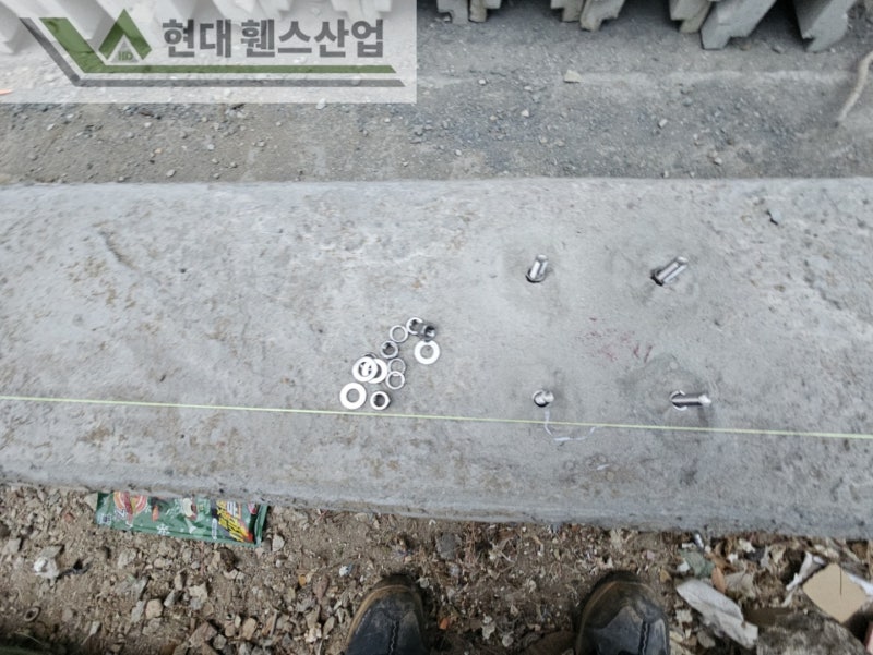 부평휀스 펜스 울타리 - 부평시에 위치한 신축아파트 경계에 베이직 A형휀스를 시공한 현장을 소개합니다.