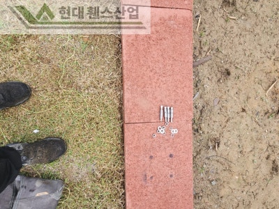 여주휀스 펜스 울타리 - 여주시 점동면에 위치한 키즈카페 예정지에 합성목재 가림막휀스와 차폐휀스를 설치한 현장을 소개합니다. Vo.1