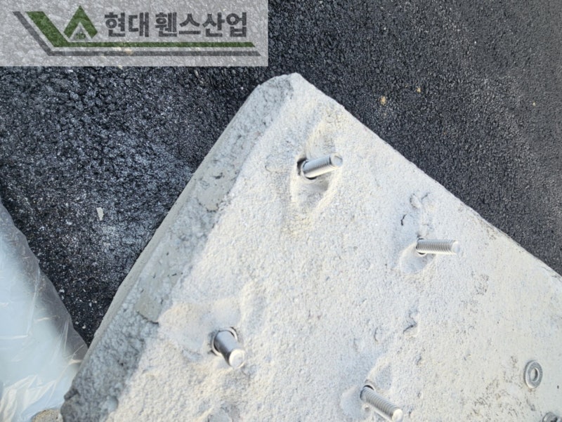 충주휀스 펜스 울타리 - 충주시 교현동에 위치한 주택 경계에 메쉬휀스를 시공한 현장을 소개합니다.