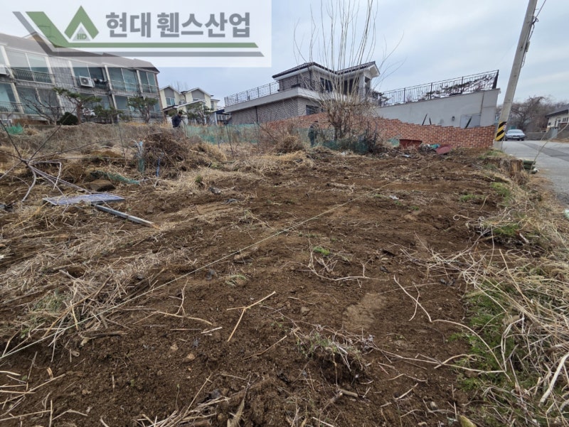 아산휀스 펜스 울타리 - 아산시 모종동에 위치한 작은 전원주택마을 내에 위치한 작은 밭에 출입방지용 메쉬휀스를 시공한 현장을 소개합니다. 아산휀스 펜스 울타리 - 아산시 모종동에 위치한 작은 전원주택마을 내에 위치한 작은 밭에 출입방지용 메쉬휀스를 시공한 현장을 소개합니다.