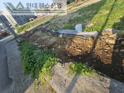 아산휀스 펜스 울타리 - 아산시 탕정면에 위치한 공터에 경계용 메쉬휀스를 시공한 현장을 소개합니다. 아산휀스 펜스 울타리 - 아산시 탕정면에 위치한 공터에 경계용 메쉬휀스를 시공한 현장을 소개합니다.