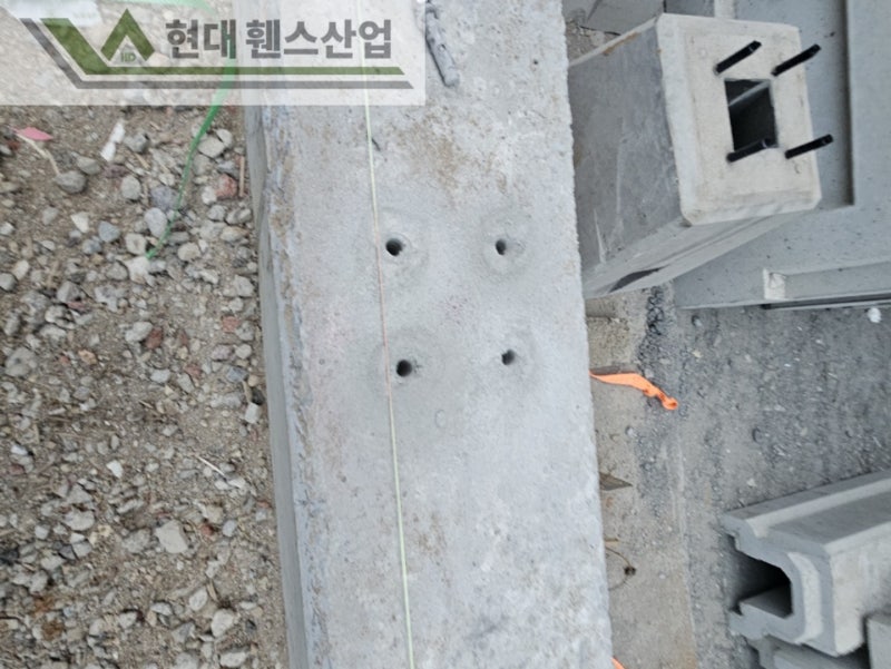 부평휀스 펜스 울타리 - 부평시에 위치한 신축아파트 경계에 베이직 A형휀스를 시공한 현장을 소개합니다.