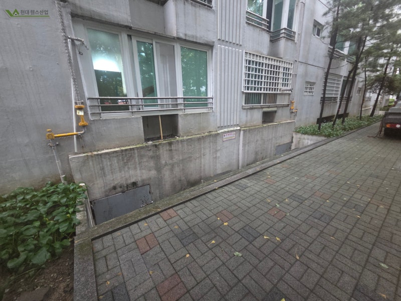 아파트 휀스 아산 펜스 설치 화강암 경계석 바닥도 문제없는 현대휀스산업 아파트 휀스 아산 펜스 설치 화강암 경계석 바닥도 문제없는 현대휀스산업