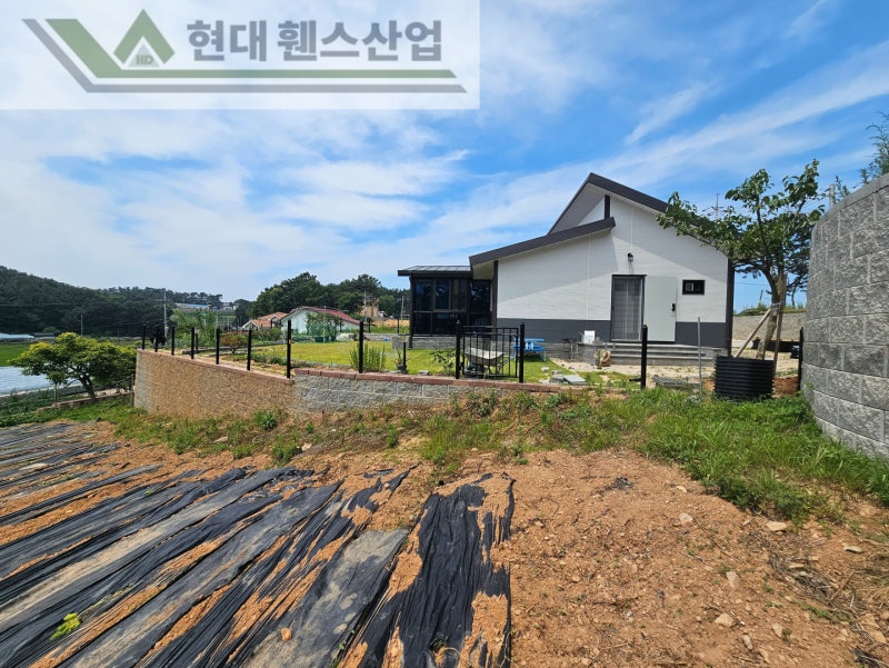 평택휀스 펜스 울타리 - 평택시 칠원동에 위치한 전원주택단지에 베이직휀스를 설치한 현장을 소개합니다.