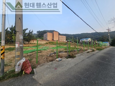 아산휀스 펜스 울타리 - 아산시 탕정면에 위치한 공터에 경계용 메쉬휀스를 시공한 현장을 소개합니다. 아산휀스 펜스 울타리 - 아산시 탕정면에 위치한 공터에 경계용 메쉬휀스를 시공한 현장을 소개합니다.