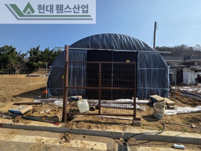 평택휀스 펜스 울타리 - 평택시 칠원동에 위치한 농막에 경계용 메쉬휀스를 시공한 현장을 소개합니다. 평택휀스 펜스 울타리 - 평택시 칠원동에 위치한 농막에 경계용 메쉬휀스를 시공한 현장을 소개합니다.