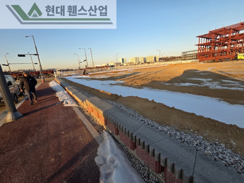 평택휀스 펜스 울타리 - 평택시 칠괴동에 위치한 브레인시티 신도시 부근 일반산업단지 부지 경계에 베이직 C형휀스를 시공한 현장을 소개합니다.