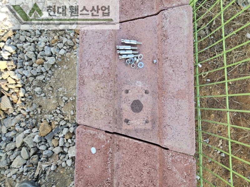 화성휀스 펜스 울타리 -화성시 남양읍에 위치한 공장에 경계용 메쉬휀스를 시공한 현장을 소개합니다.