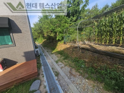 평택휀스 펜스 울타리 - 평택시 송탄동에 위치한 주말 농막에 경계용 메쉬휀스를 설치한 현장을 소개합니다.