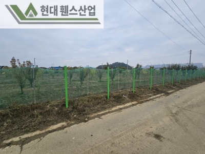 평택휀스 펜스 울타리 - 평택시 지제동 농막 경계에 메쉬휀스를 시공한 현장을 소개합니다. 평택휀스 펜스 울타리 - 평택시 지제동 농막 경계에 메쉬휀스를 시공한 현장을 소개합니다.