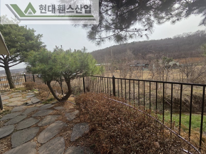 예산휀스 펜스 울타리 - 예산군 덕산면에 위치한 전원주택 경계에 베이직A형휀스를 시공한 현장을 소개합니다.