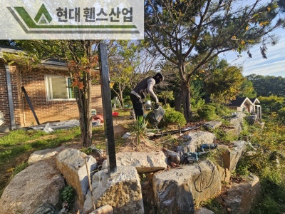 천안 휀스 펜스 울타리 - 천안시 신부동에 위치한 작은 전원주택 경계에 베이직 A형휀스를 시공한 현장을 소개합니다.