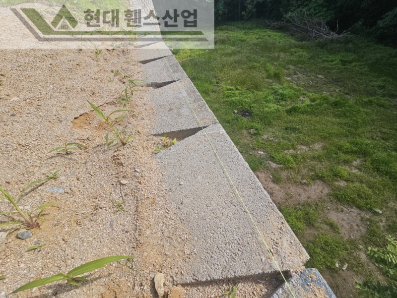 예산휀스 펜스 울타리 - 예산군 덕산면에 위치한 전원주택에 가성비 좋고 아름다운 베이직 휀스를 설치한 현장을 소개합니다.