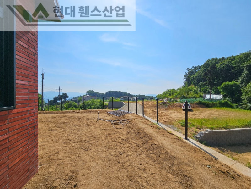 춘천휀스 펜스 울타리 - 춘천시 신북읍에 위치한 전원주택에 가성비 좋은 베이직휀스를 설치한 현장을 소개합니다.