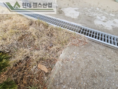 제부도휀스 펜스 울타리 - 제부도에 위치한 독채 펜션에 휀스를 이용해서 강아지울타리를 만든 현장을 소개합니다. 제부도휀스 펜스 울타리 - 제부도에 위치한 독채 펜션에 휀스를 이용해서 강아지울타리를 만든 현장을 소개합니다.