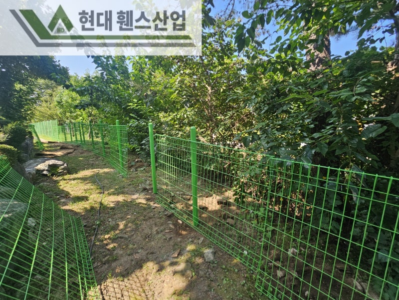 천안휀스 펜스 울타리 - 천안시 목천읍에 있는 작은 초등학교에 경계용 메쉬휀스를 시공한 현장을 소개합니다.