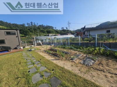 평택휀스 펜스 울타리 - 평택시 송탄동에 위치한 주말 농막에 경계용 메쉬휀스를 설치한 현장을 소개합니다.