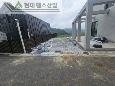가평휀스 펜스 울타리 - 가평군 전원주택단지에 베이직 A형휀스를 설치한 현장을 소개합니다. 가평휀스 펜스 울타리 - 가평군 전원주택단지에 베이직 A형휀스를 설치한 현장을 소개합니다.