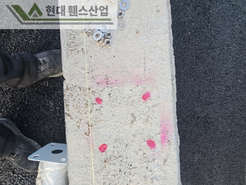 충주휀스 펜스 울타리 - 충주시 교현동에 위치한 주택 경계에 메쉬휀스를 시공한 현장을 소개합니다.