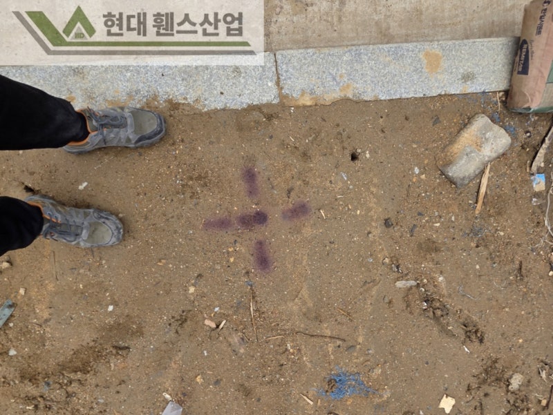 평택휀스 펜스 울타리 - 평택시 고덕동에 위치한 나대지 경계에 메쉬휀스를 시공한 현장을 소개합니다.