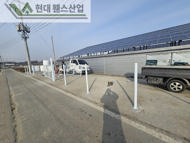 아산휀스 펜스 울타리 - 아산시 둔포면에 위치한 하우스식 농장에 메쉬휀스를 시공한 현장을 소개합니다.