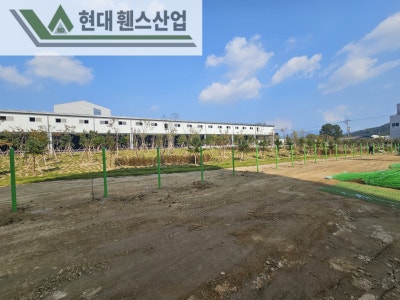 오산휀스 펜스 울타리 - 오산시 초평동에 위치한 나대지 경계에 메쉬휀스를 시공한 현장을 소개합니다.