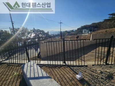 제부도휀스 펜스 울타리 - 제부도에 위치한 전원주택단지 예정지에 경계용 베이직 A형휀스를 시공한 현장을 소개합니다.
