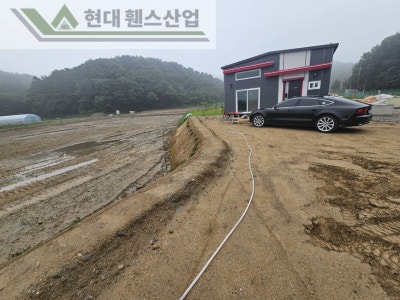 아산휀스 펜스 울타리 - 아산시 신창면에 위치한 농막 부지 경계에 메쉬휀스를 설치한 현장을 소개합니다. 아산휀스 펜스 울타리 - 아산시 신창면에 위치한 농막 부지 경계에 메쉬휀스를 설치한 현장을 소개합니다.