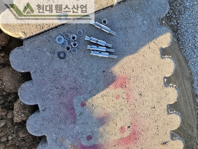 평택휀스 펜스 울타리 - 평택시 칠괴동에 위치한 신축산업단지 부지 경계에 경계용 베이직 B형휀스를 시공한 현장을 소개합니다.