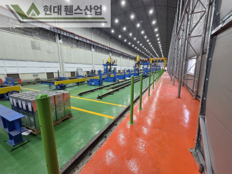 천안휀스 펜스 울타리 - 천안시 풍세면에 위치한 철강 공장 내부에 안전난간용 메쉬휀스를 시공한 현장을 소개합니다.
