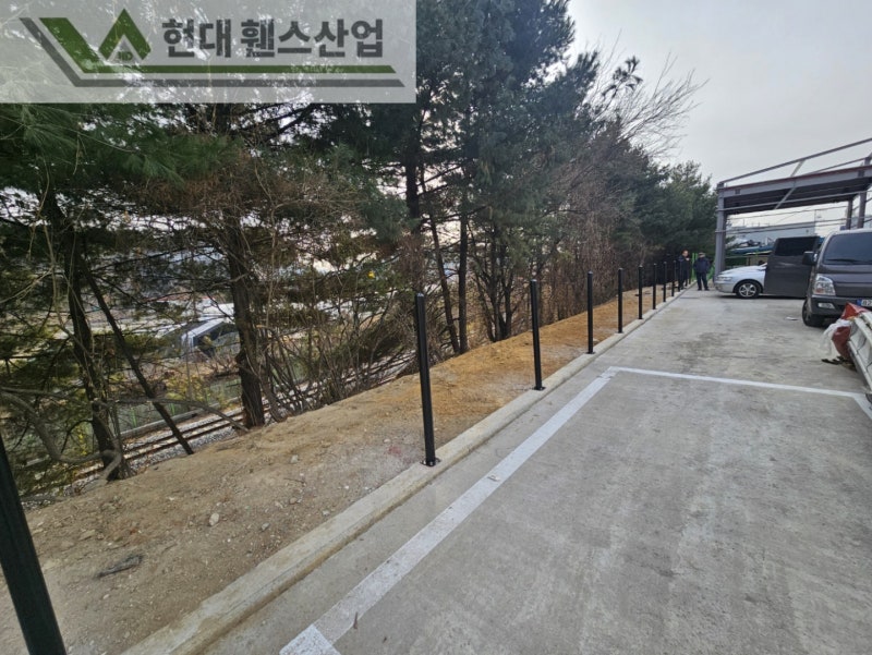 가평휀스 펜스 울타리 - 가평군 가평읍에 위치한 신축 사무실부지 경계에 메쉬휀스를 시공한 현장을 소개합니다. 가평휀스 펜스 울타리 - 가평군 가평읍에 위치한 신축 사무실부지 경계에 메쉬휀스를 시공한 현장을 소개합니다.