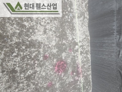 천안휀스 펜스 울타리 - 천안시 신방동에 위치한 공장 경계 옹벽에 메쉬휀스를 시공한 현장을 소개합니다. 천안휀스 펜스 울타리 - 천안시 신방동에 위치한 공장 경계 옹벽에 메쉬휀스를 시공한 현장을 소개합니다.
