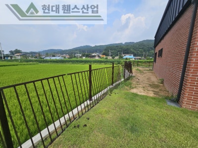 안산휀스 펜스 울타리 - 안산시 단원구 대부도 전원주택 현장에 아름다운 베이직휀스를 설치한 현장을 소개합니다. 안산휀스 펜스 울타리 - 안산시 단원구 대부도 전원주택 현장에 아름다운 베이직휀스를 설치한 현장을 소개합니다.