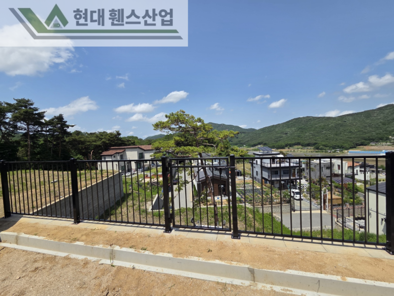 평택휀스 펜스 울타리 - 추락방지 기능과 시각적 아름다움을 모두 가진 베이직A형휀스!!