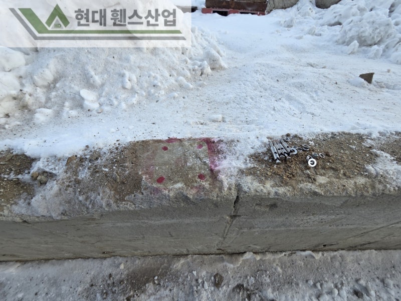 아산휀스 펜스 울타리 - 아산시 용화동에 위치한 재활용 공장 경계에 차폐휀스를 시공한 현장을 소개합니다. 아산휀스 펜스 울타리 - 아산시 용화동에 위치한 재활용 공장 경계에 차폐휀스를 시공한 현장을 소개합니다.