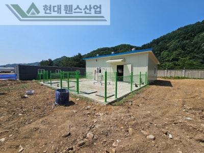 보령휀스 펜스 울타리 - 보령시 신흑동에 위치한 건축 준비 중인 사무실 건물에 경계용 메쉬휀스를 설치한 현장을 소개합니다. 보령휀스 펜스 울타리 - 보령시 신흑동에 위치한 건축 준비 중인 사무실 건물에 경계용 메쉬휀스를 설치한 현장을 소개합니다.
