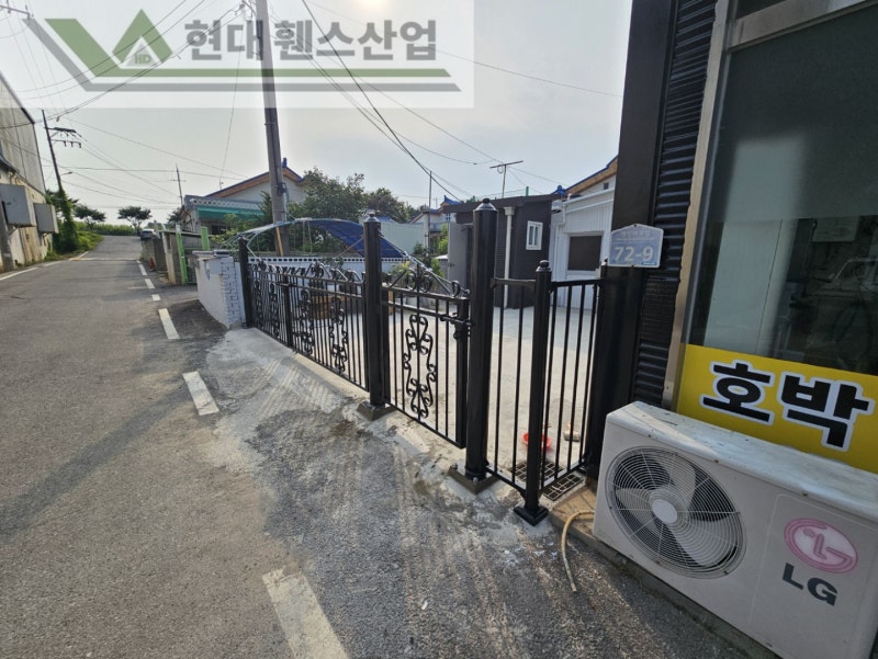 평택휀스 펜스 울타리 - 평택시 팽성읍에 위치한 작은 주차장 부지에 포플러 쌍문 + 외문을 설치한 현장을 소개합니다. 평택휀스 펜스 울타리 - 평택시 팽성읍에 위치한 작은 주차장 부지에 포플러 쌍문 + 외문을 설치한 현장을 소개합니다.